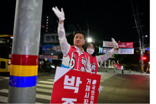 거제시장 선거 초접전 끝…국민의힘 박종우 후보 당선