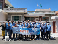 포스코건설, 취약계층 어르신 위한 쿨루프 도색 작업
