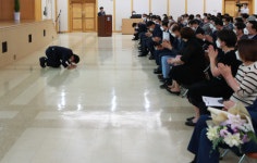 이시종 충북지사, 고향 충주서 시민과 만남 통해 고별 인사