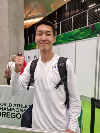 韓 최초 은메달 우상혁 
