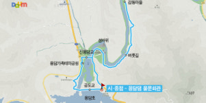 용담호 풍경과 섬바위의 만남 진안 용담댐 감동벼룻길[전라북도 천리길]