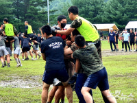 폭염에 승리하라… 구세군, DMZ  정중앙 15사단 위문