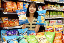 홈플러스, 수입과자 품목 30% 확대…온라인 세계과자점 신설