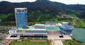 전남도청 지하 주차장 수개월째 누수…종유석 만드나