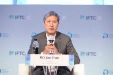 한중 이사갈 수 없는 이웃 넘어 없어서는 안되는 이웃 되어야