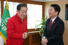 대구서 만난 洪·安 당 운영이 기가 막혀 같은 생각