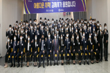 김해시 새내기 공무원 92명 임용…시장 청렴한 공직자 돼달라