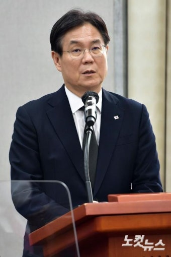 의원 질의에 답변하는 이관섭 대통령비서실 국정기획수석