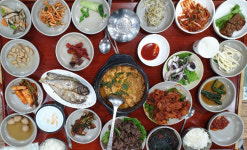 애기단풍 숲을 맨발로 걷는 단풍맛집 순창 강천산길[전라북도 천리길]