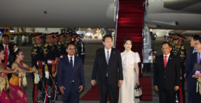 동남아 순방 尹대통령,  G20 열리는 발리 도착