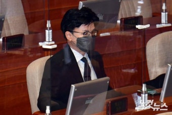 국회 본회의 출석한 한동훈 법무부 장관