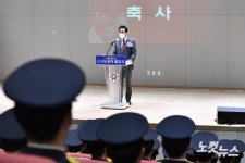 소방공무원 신규임용자 졸업식 축사하는 오세훈 시장