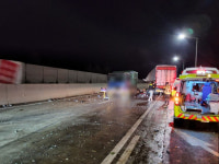 신대구부산고속도로 3중 추돌 사고…2명 사망, 4명 부상