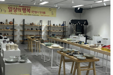 가산도예&가산농산물판매장 | 값비싼 도자기를 5만원에…김해분청도자전시판매관 '할인'