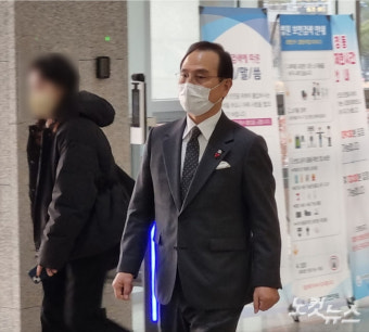 박상돈 천안시장 첫 재판…위법 증거수집 쟁점 떠올라