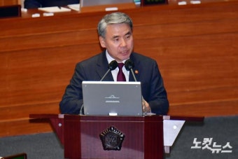 답변하는 이종섭 국방부 장관