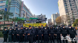 강남 아파트 경비원 극단적 선택 그 후…다시 모인 동료들