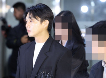 넷플릭스, 유아인 주연 '승부'·'종말의 바보' 공개 보류·연기