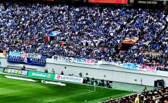 역사에 남는 건 1등과 꼴찌뿐 100번째 슈퍼매치 패배, 수원 팬들의 분노