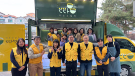 따뜻한 밥차로 노숙인 섬기는 따밥처치