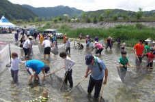 울진 굴구지 산촌마을서 왕피천 피래미 축제 열린다