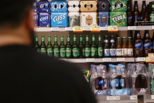 물가 올라도 맥주·막걸리 가격 자동 인상 없다