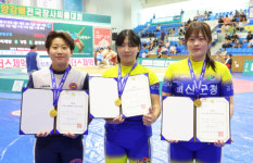 씨름 양평군청, 올해 첫 단체전 정상…女 괴산군청도 돌풍