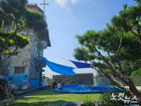 교회야 풀빌라야? 청주 조이풀교회, 폭염 지친 지역주민에 수영장·캠핑장 개방
