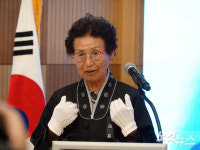 서러움에 눈물… 74년 만에 고향 땅 밟은 제주4·3 유해