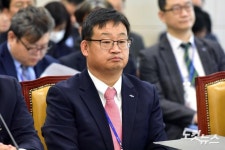 국정감사 출석한 허성욱 정보통신산업진흥원장
