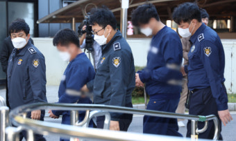 法, 영풍제지 '주가조작 의혹' 4명 구속영장 발부