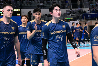 무패 1위의 저력…우리카드, 초접전 끝에 대한항공에 역전승