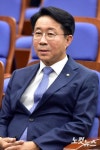의원총회 참석한 조정식 사무총장