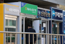 尹대통령, 은행 독과점 강력 비판…추가조치 내놓나[정다운의 뉴스톡]