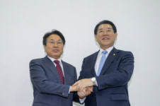 金 지사·姜 시장, 군 공항 이전 연말 회동 성사될 듯(종합)