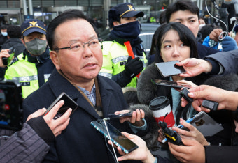 이재명 병문안 온 김부겸 