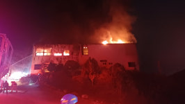 여수 승마장 사무실 화재로 전소…50대 남성 2도 화상