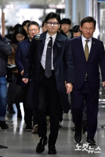 국회 출근하는 한동훈 비대위원장