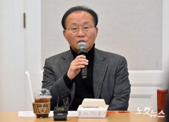 인사말하는 윤재옥 원내대표