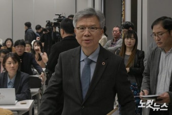 대한의협 들어서는 김택우 비대위원장