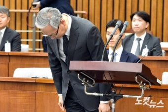 인사하는 엄상필 대법관 후보자