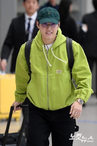 대표팀 합류 위해 귀국한 이강인
