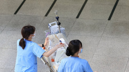 사직한 병원간호사 8할, 5년 이내 경력자…업무과다 최다