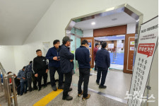 사전투표로 뜨거운 광주전남…한 시간 뒤 출산 앞둔 임산부도 투표소 찾아