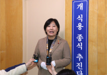 개 사육농장 5월 7일까지 운영 현황 신고해야…정부, 민원상담 콜센터 운영