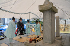 임진왜란 때 부산 지키다 순절한 정발 장군 432주기 제전