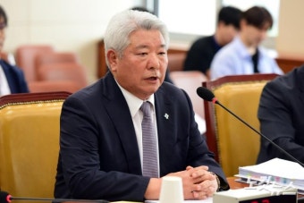 방통위설치법 입법청문회, 답변하는 김홍일 방통위원장