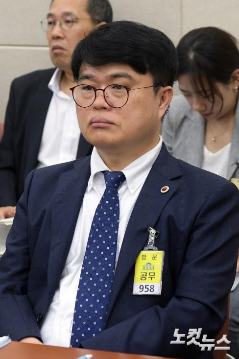 임현택 대한의사협회장, 간호법 제정안 통과에 반발하며 단식 투쟁 중