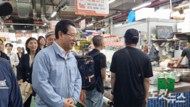 광양 중마시장 방문한 김영록 전남지사