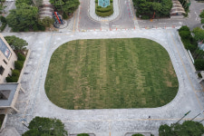 충주시청 광장 새로운 잔디광장으로 개방